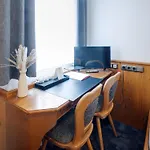 Hotel & 